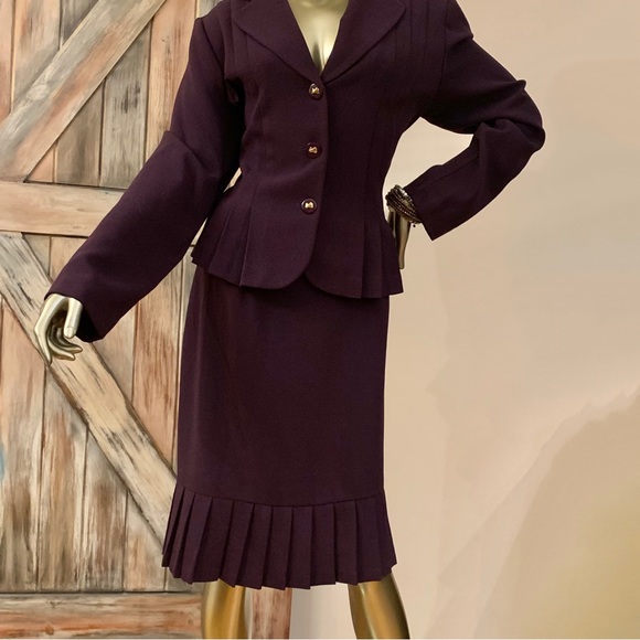 Danny & Nicole Dark Purple Skirt Suit Size 14 - Picture 3 of 16